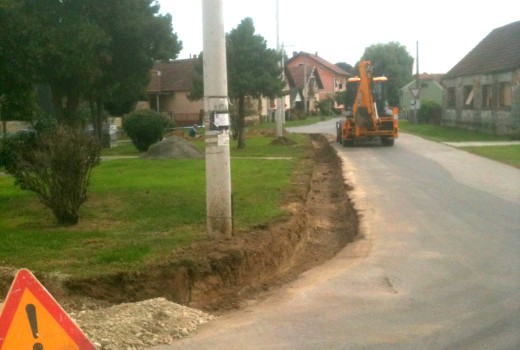 Uređenje velikog rondela u ulici Braće Radić u Koprivničkom Ivancu