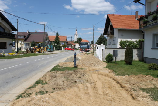 Pripremni radovi za nastavak izgradnje nogostupa u Koprivničkoj ulici u Koprivničkom Ivancu