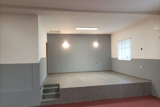 Uređenje bine u društvenom domu u Pustakovcu