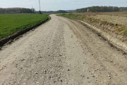 Čišćenje odvodnih jaraka uz nerazvrstane ceste, te saniranje i proširenje nerazvrstanih cesta u vlasništvu Općine Koprivnički Ivanec