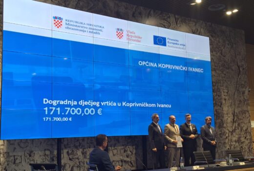 Općinski je načelnik danas potpisao Ugovor o sufinanciranju dogradnje dodatnih dviju dječjih skupina na novom dječjem vrtiću u Koprivničkom Ivancu