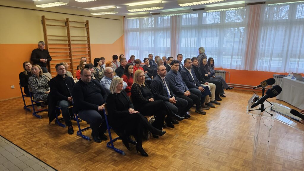 Održana je početna konferencija projekata izgradnje i rekonstrukcije školskih objekata – uskoro kreće izgradnja nove Osnovne škole i sportske dvorane u Koprivničkom Ivancu